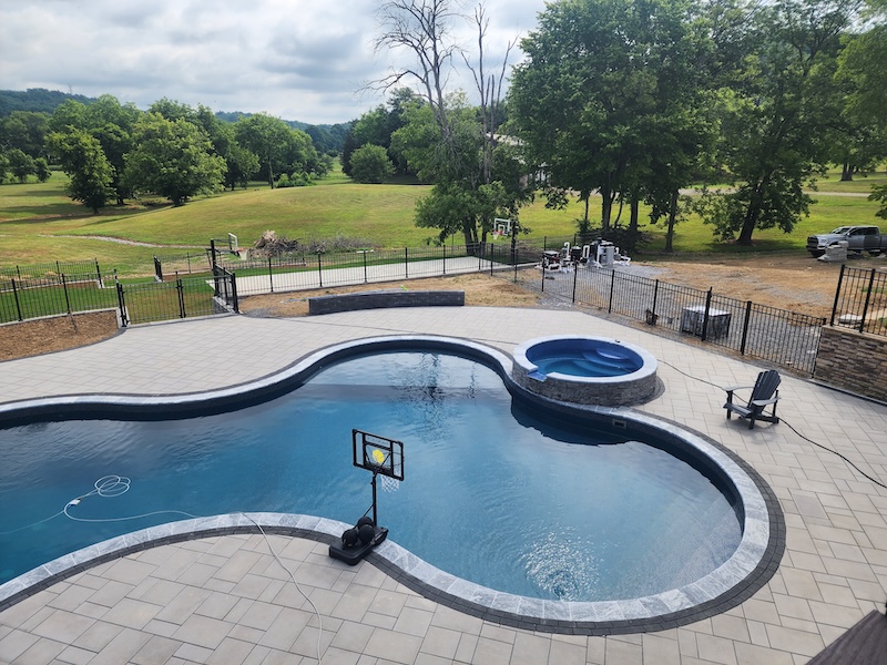 the concrete gentlemen pool installation