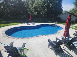 the concrete gentlemen pool installation